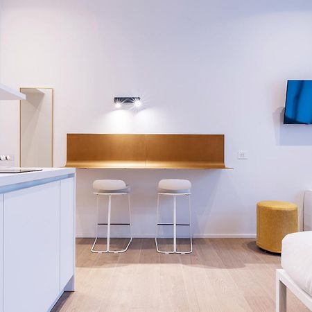 Easyhomes-City Centre Suites Milano Exterior foto