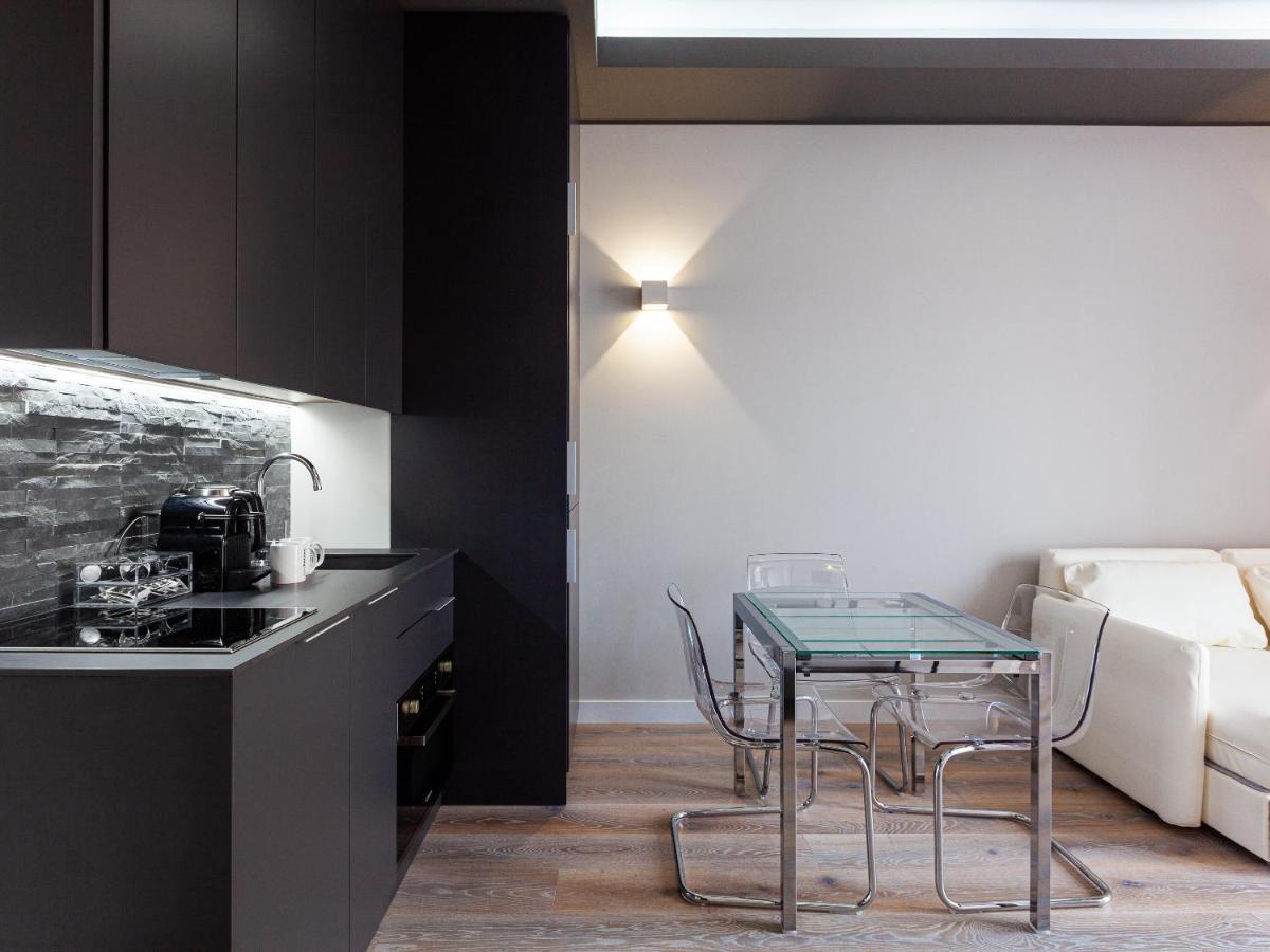 Easyhomes-City Centre Suites Milano Exterior foto